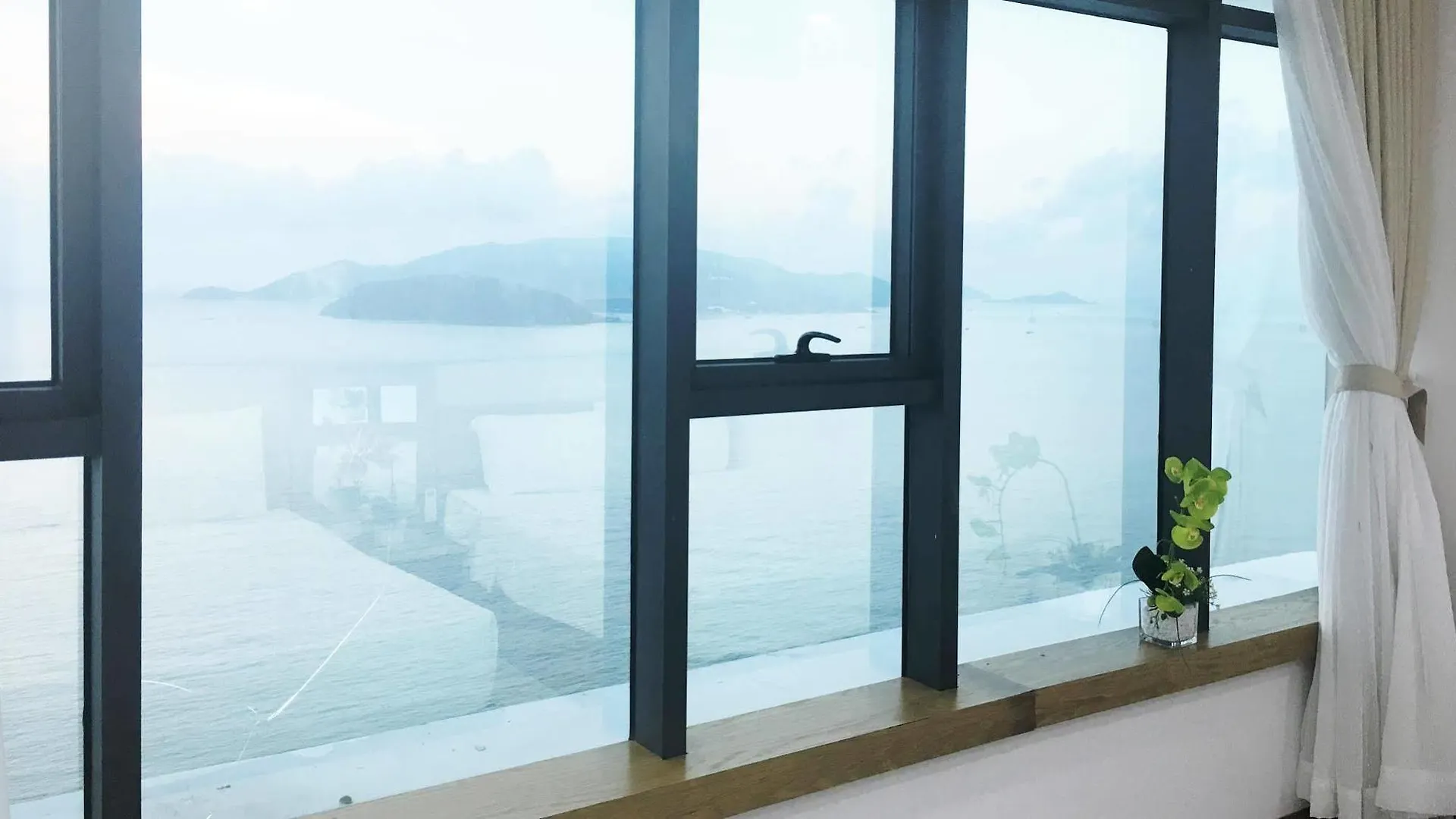 Celina Bayfront Nha Trang Apartments